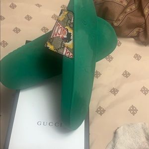 Used GUcci Slide
